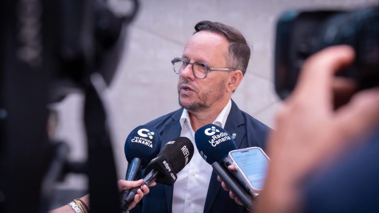 Canarias promoverá en Bruselas que las regiones fronterizas tengan un papel más activo en la política migratoria