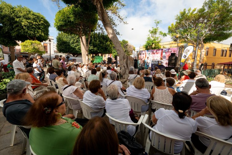 La Feria del Mayor arranca en Gáldar con la plaza llena y espera a más de un millar de mayores de toda la isla este fin de semana