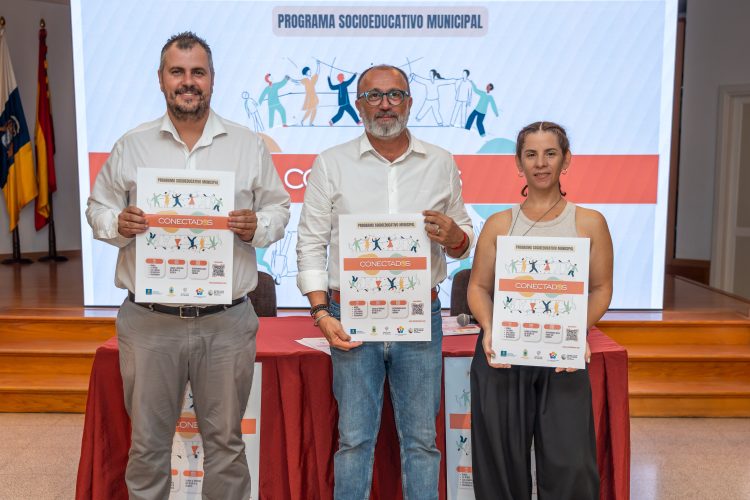 El programa ‘Conectados’ ofrece actividades lúdicas, educativas y participativas en los parques y plazas de Santa Lucía