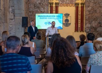 El curso escolar se inaugura oficialmente en Santa Lucía poniendo en valor el papel de los profesores y profesoras