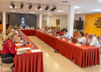 El pleno de Santa Lucía vota la aprobación inicial de la ordenanza de actividades inocuas