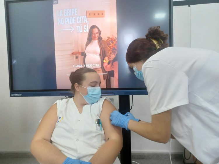 Sanidad inicia hoy la vacunación frente a infecciones respiratorias en los centros de salud de Canarias